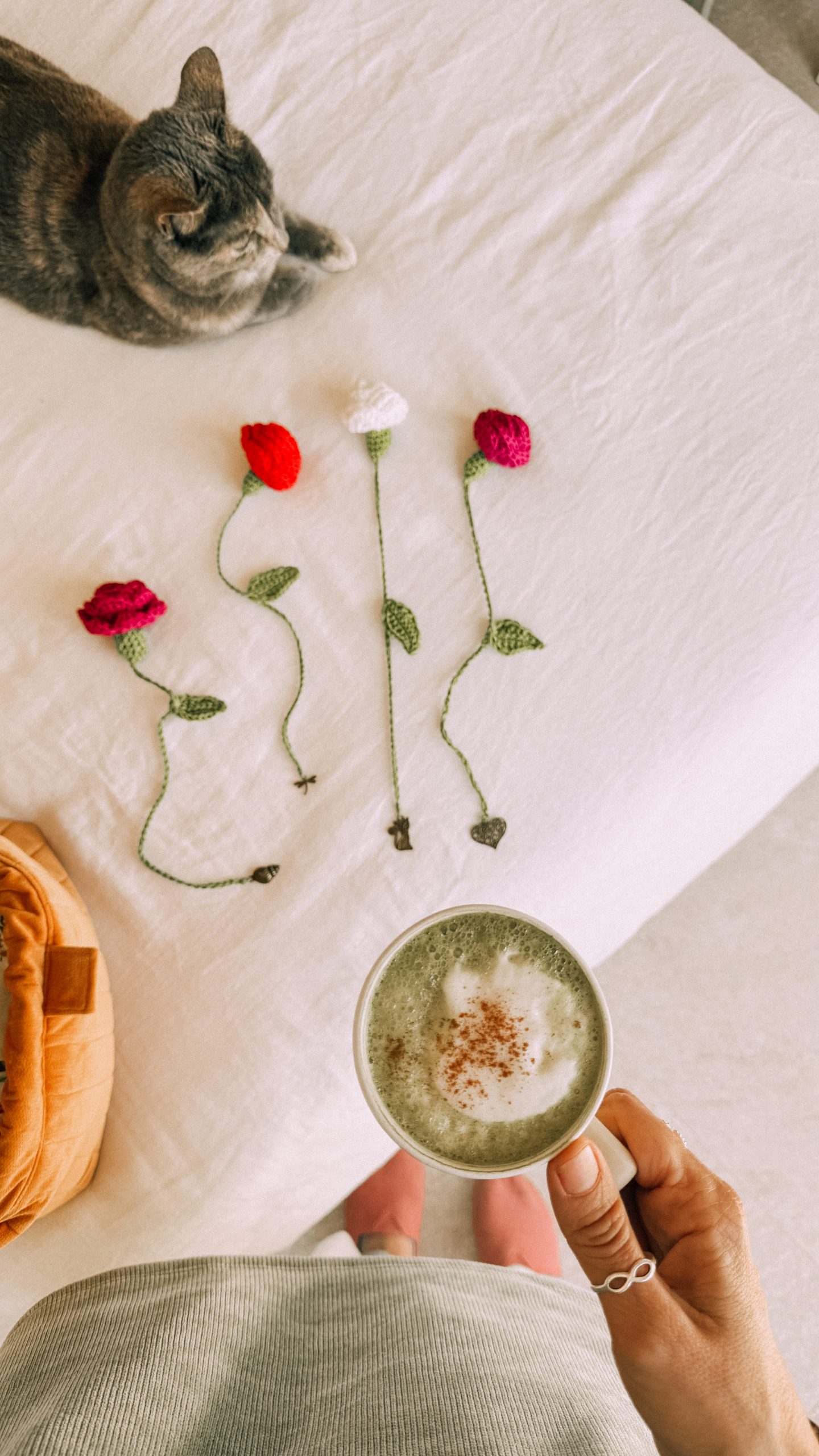 Rosa de ganchillo marcapáginas