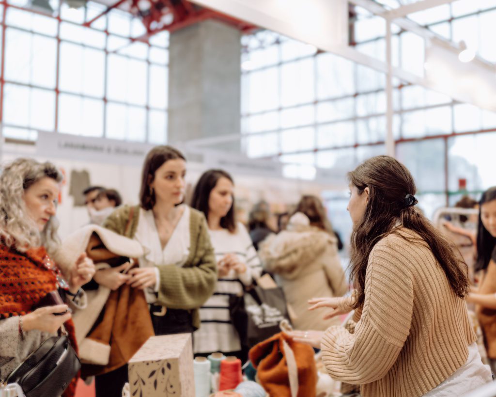 Cómo prepararte para una feria de lanas ¡y disfrutarla al máximo!