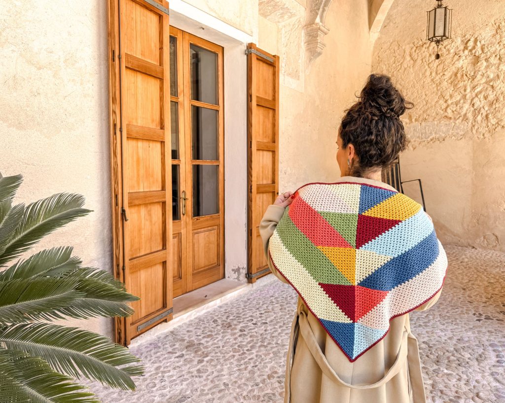 Pañoletas de crochet para otoño el accesorio que transforma cualquier look